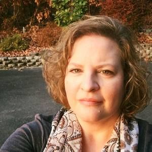 Meet your Posher, Deena